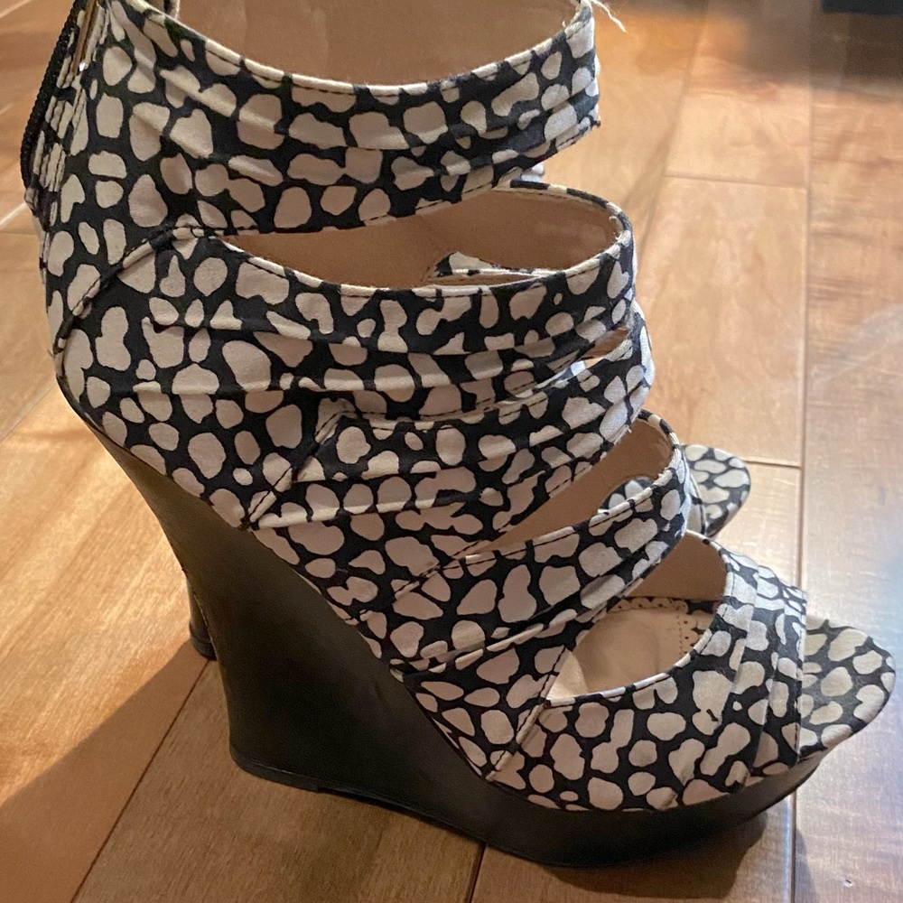 Black and white poke a dot wedges